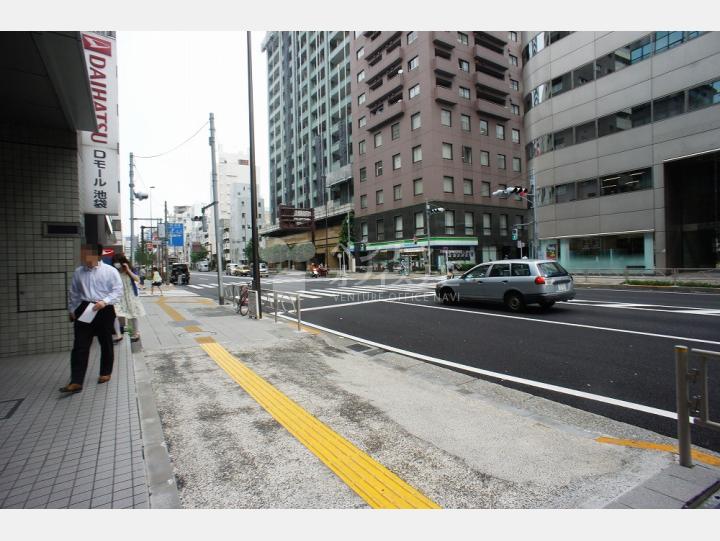 周辺道路 【ダイハツ・ニッセイ池袋ビル】
