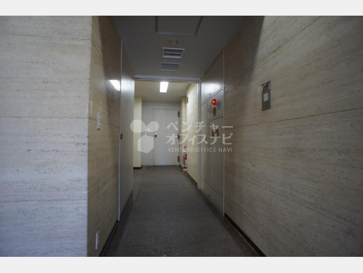 共用部通路【神田神保町ビル】
