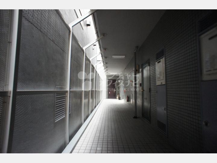 通路【ラグーナE】