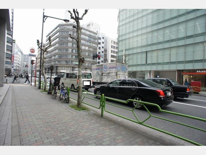 建物前通り【兜町偕成ビル】