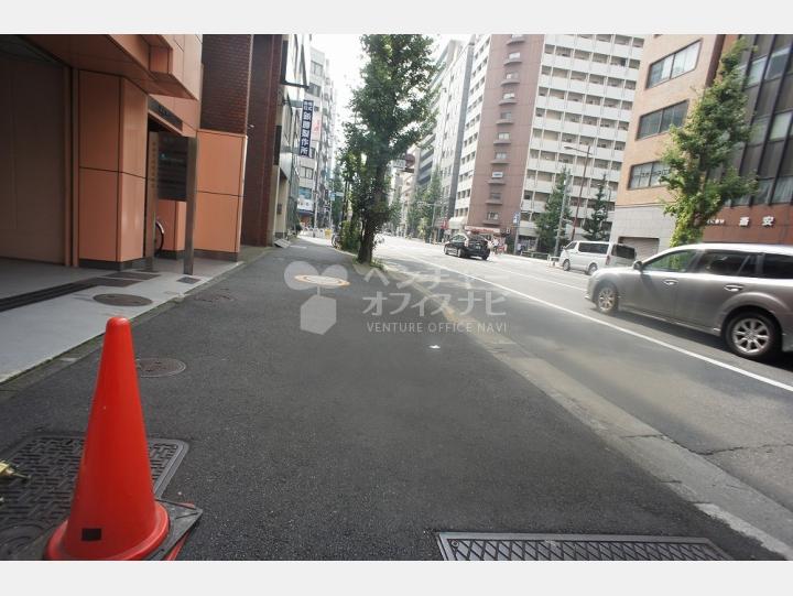 前面道路【岩本町１９４ビル】