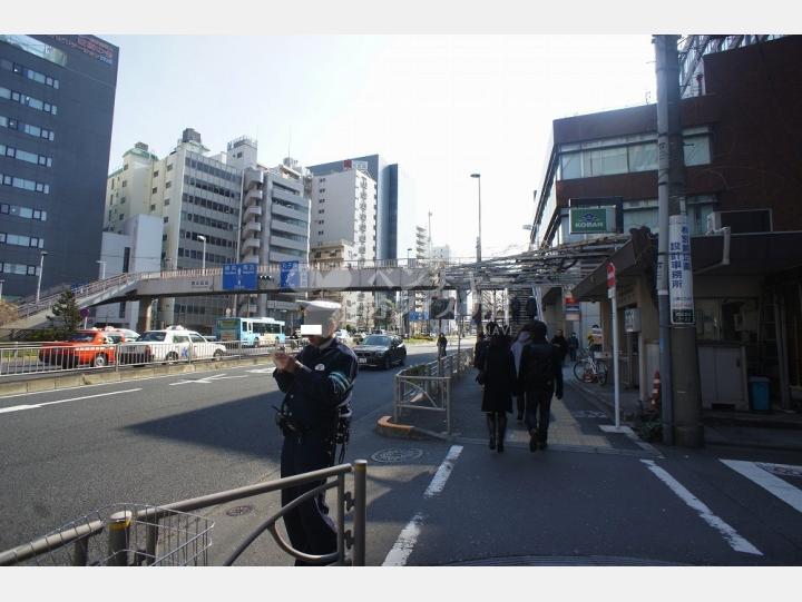 ビルの前の通り【五反田山崎ビル】