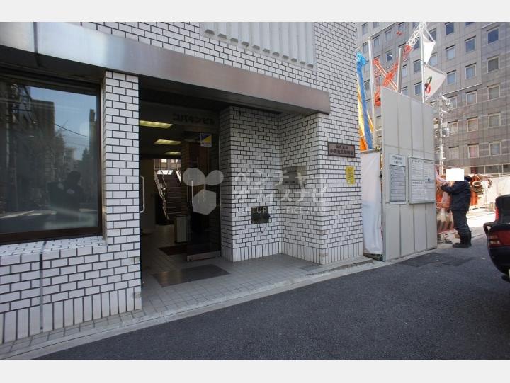 入口【コバキンビル】