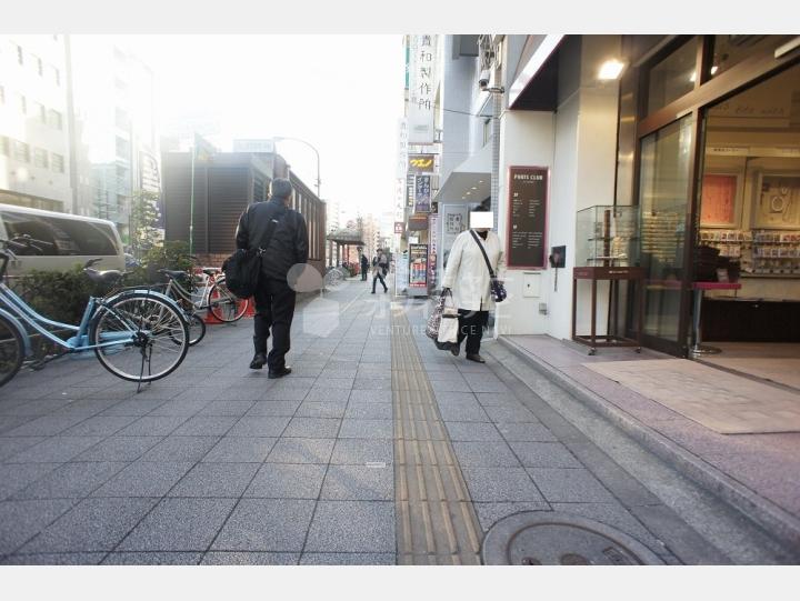 前面道路【浅草橋駅前ビル】