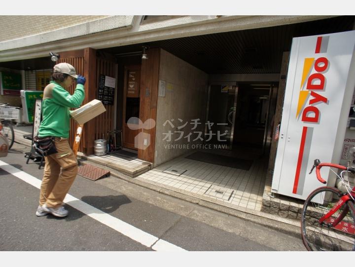 入口【新宿ダイカンプラザシティ】