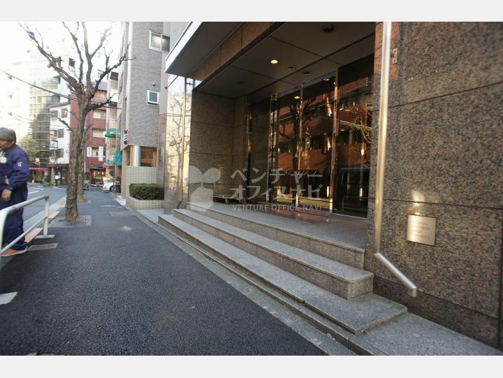 入口周辺【トラスティ麹町ビル】