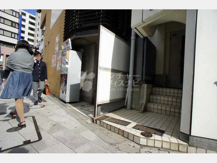 入り口 【昭和ビル】