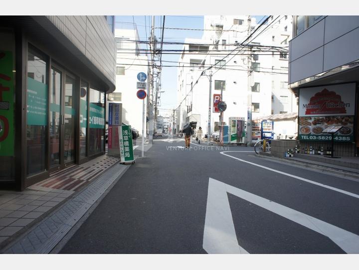 前面道路【Ｙ．ハヤシ．ビルド】