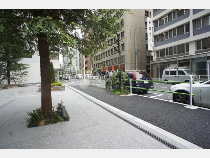前面道路【マークライト虎ノ門ビル】