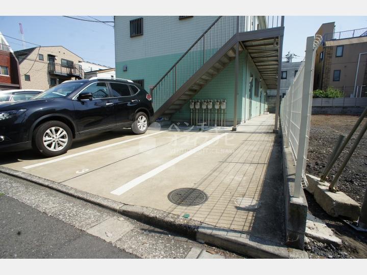 ビルの前【ハイツ神楽坂】