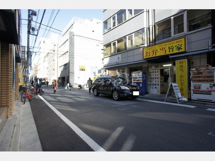 前面道路【美土代ビル】
