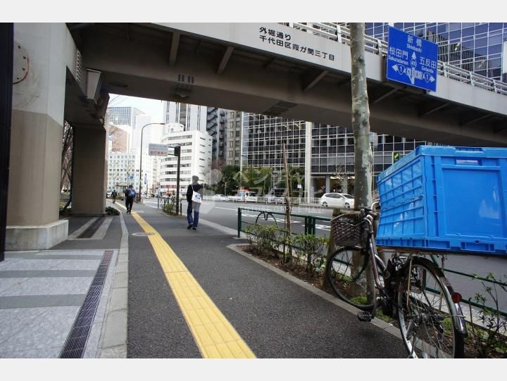 前面道路【霞が関コモンゲート西館】