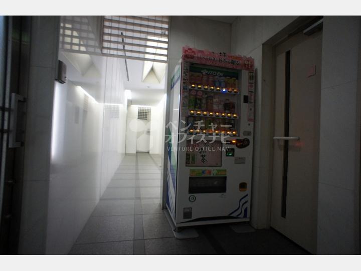 自動販売機【日本地所ブルックスビル】
