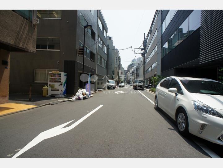 建物前の通り【小林ビル】