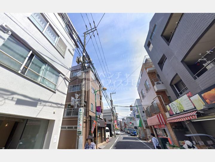 【前面道路】伊藤ビル