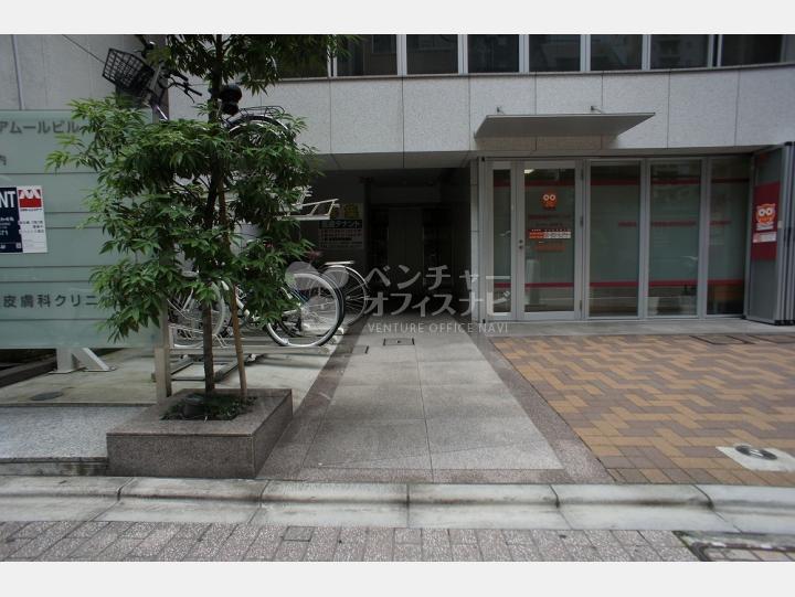 入口 【恩京アムールビル】
