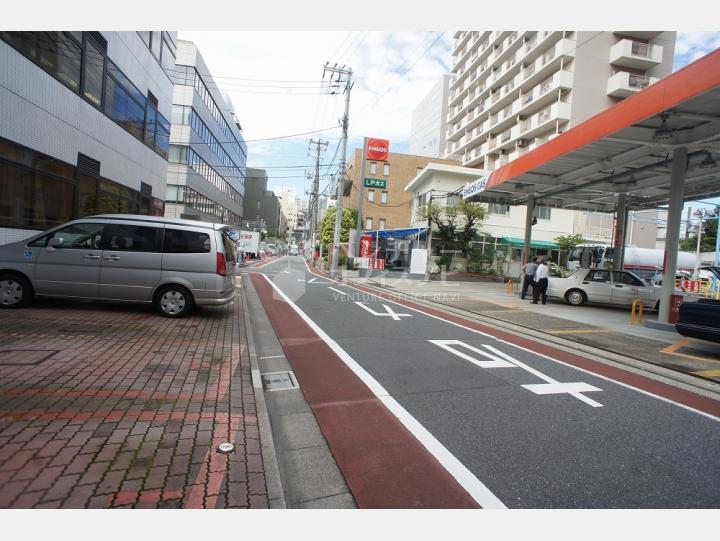 前面道路【オノビル】
