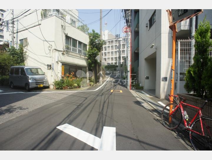 物件前の通り【南ビル】