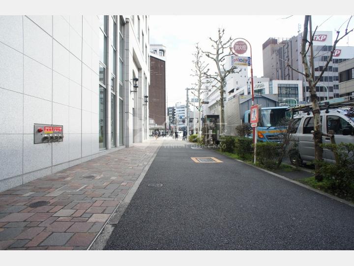 前面道路【南特許ビル】