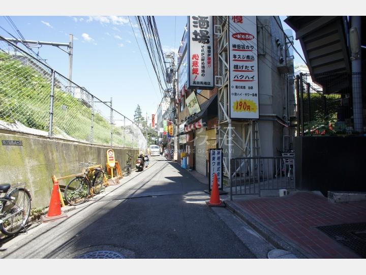 物件前の通り【タックイレブン高田馬場】