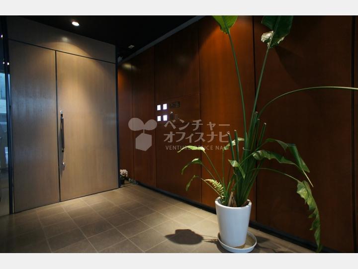 エントランス　オートロックになっています　【大久保ビル】