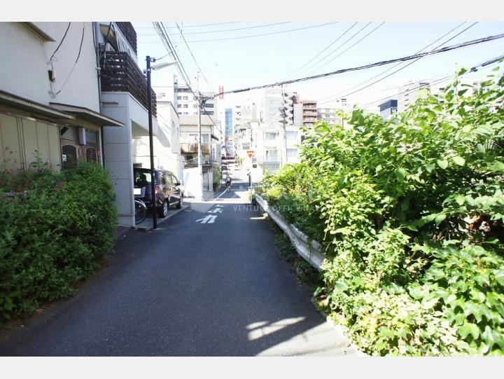 ビルの前の通り【第３大成ビル】