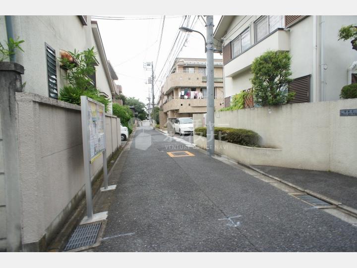 前面道路【高田馬場ハイツ】