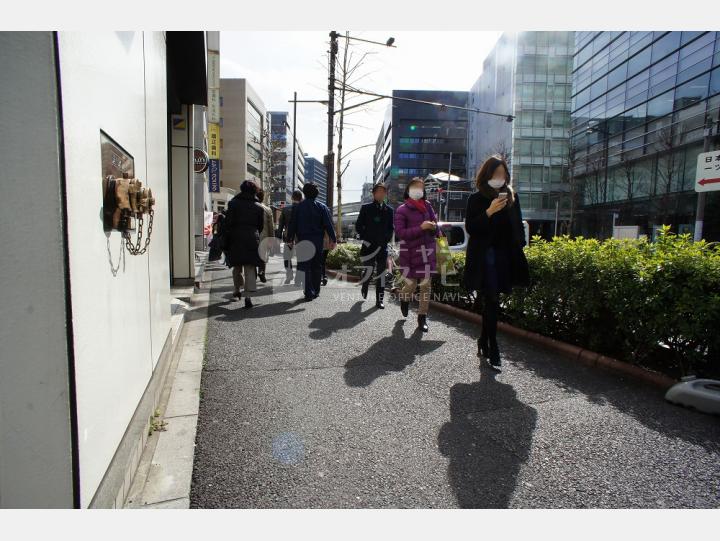 前面道路　【昭和ビル】