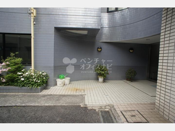 入口【岩波ビル】