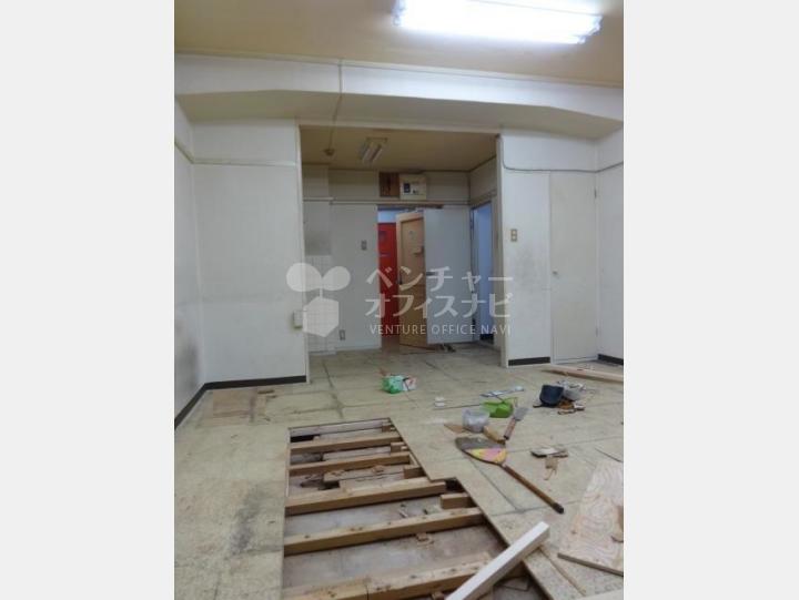 室内リフォーム中【泰共フラットビル】