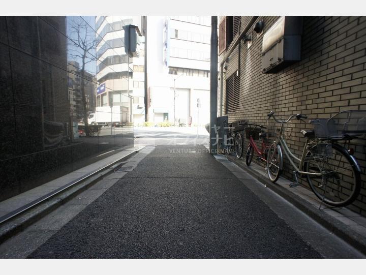 建物前通り(サンライトビル)