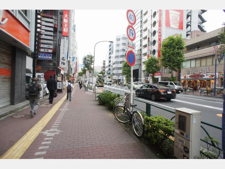 ビルの前の通り【五反田中央ビル】