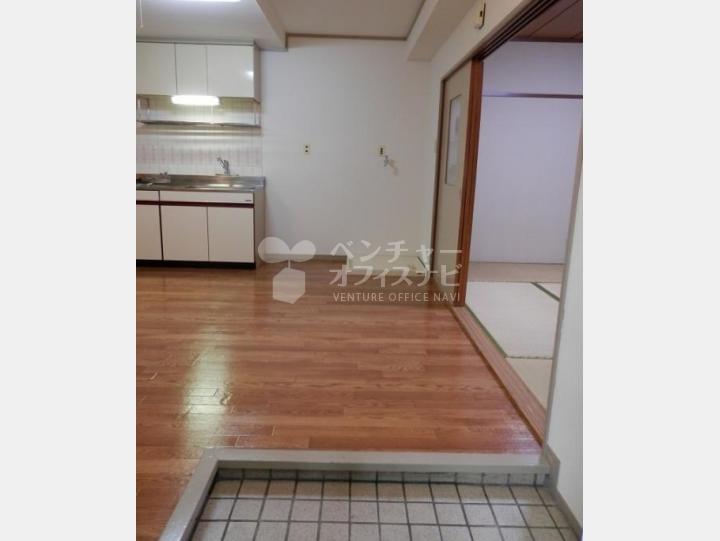 玄関【成子坂ハイツ】