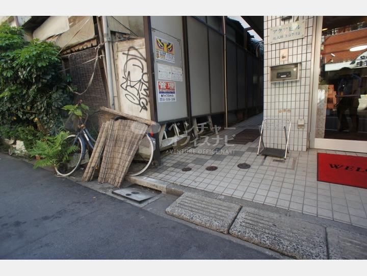 入口周辺【アクアビル】