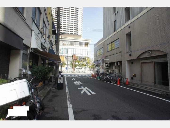 前面道路【ブレッセ共和】