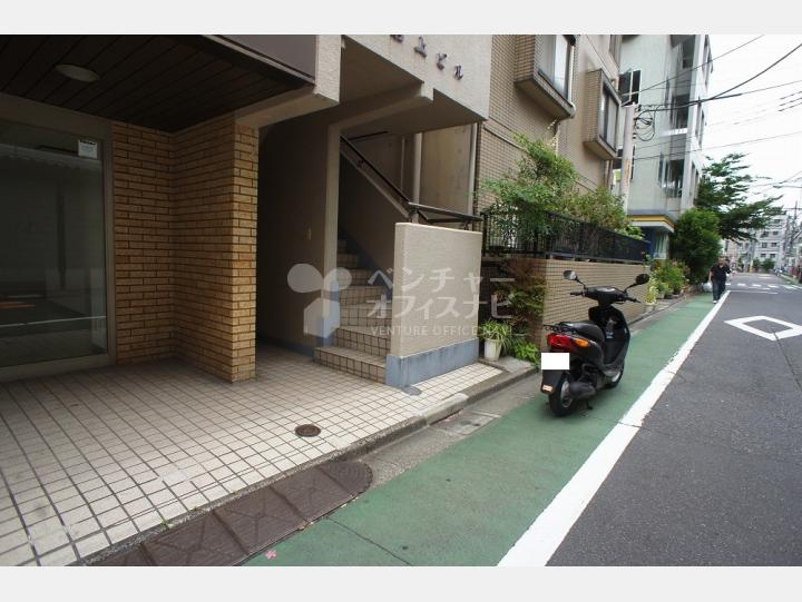 入口【岩上ビル】