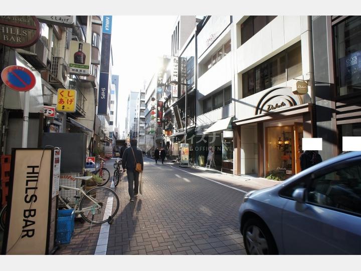 物件前の通り【銀座サニービル】