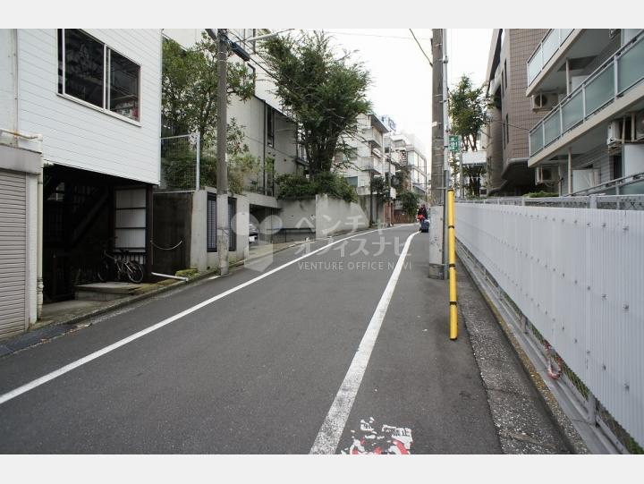 前面道路【TOP恵比寿】