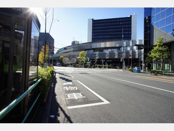 ビル前面道路【日本教育会館】