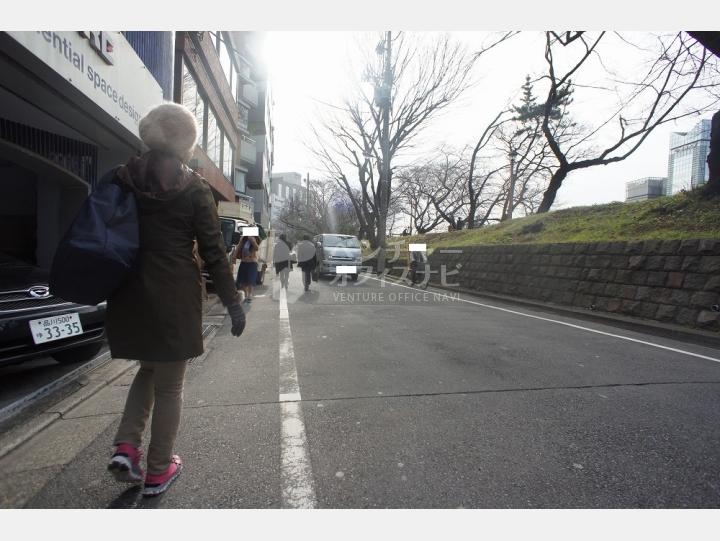 前面道路【サンライン第14ビル】