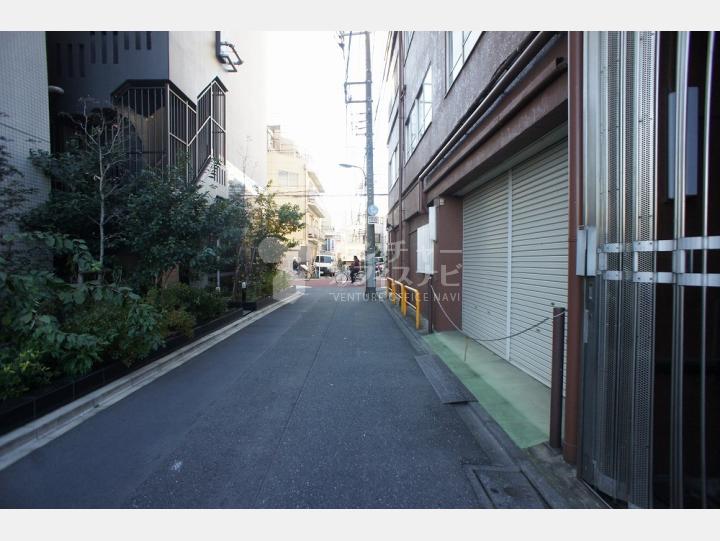 周辺道路 【エクセルシオール新宿西戸山(EXCELSIOR新宿西戸山)】