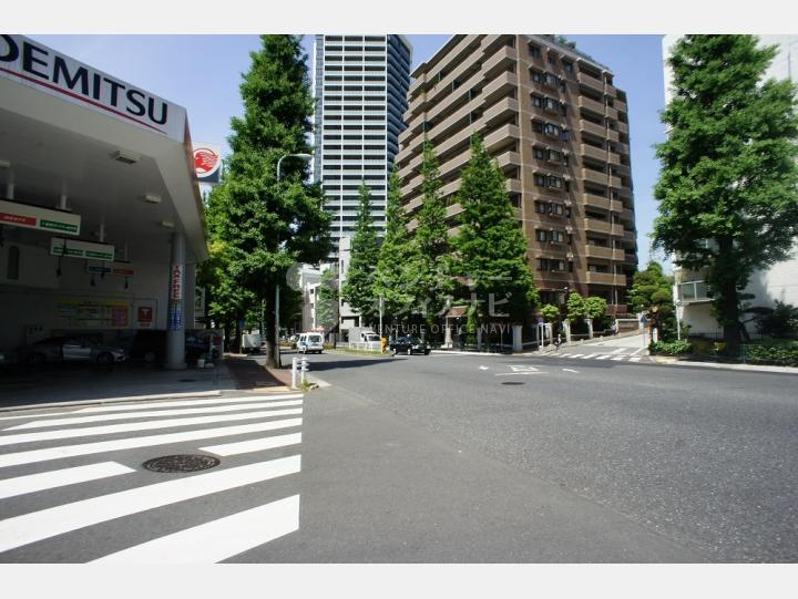 建物前の道路【マンション白金苑】