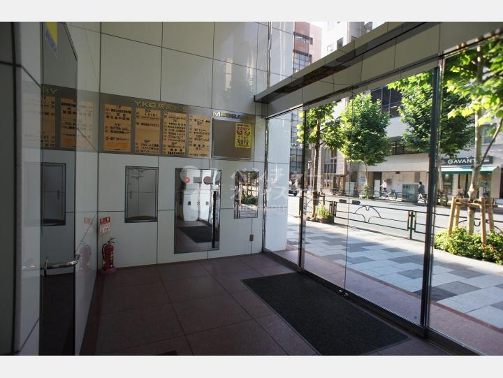 エントランス　【YKB新宿御苑ビル】