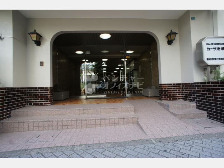 入口【カーサ池袋】