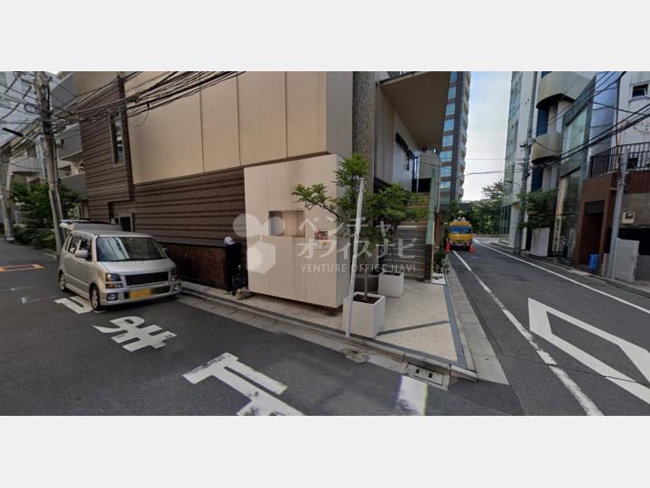 【前面道路】ジャスミン六本木