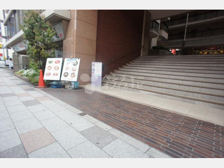 入口【東京ビュック中銀】
