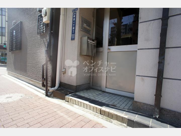 入口【中里ビル】