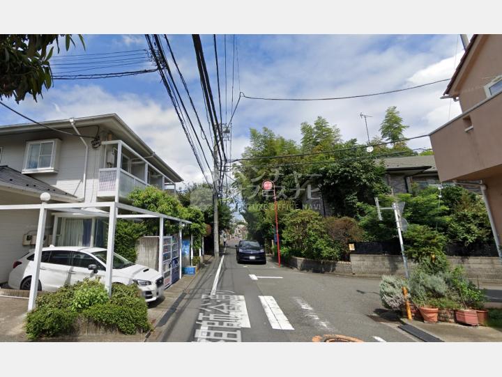【前面道路】ヴィラタカクラ