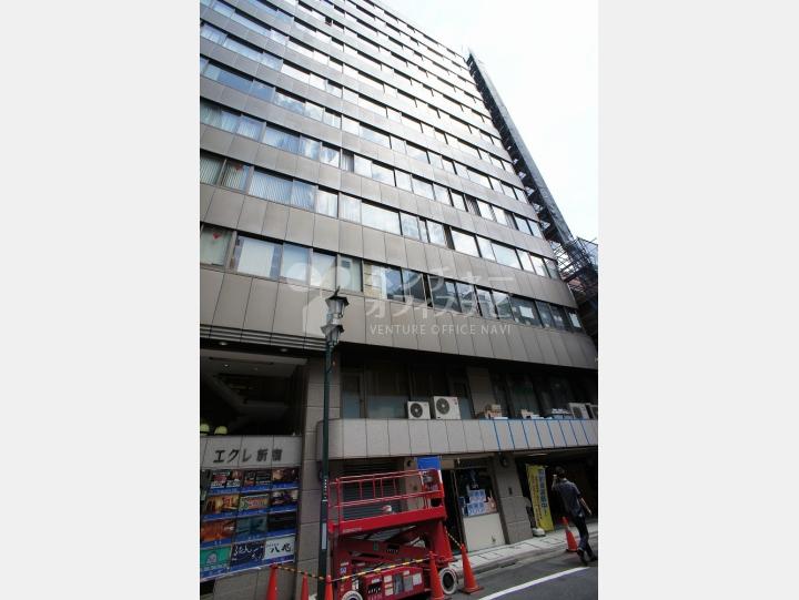 入口　【エクレ新宿】