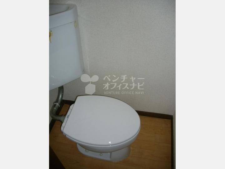 ２０２トイレ【エルビラ】